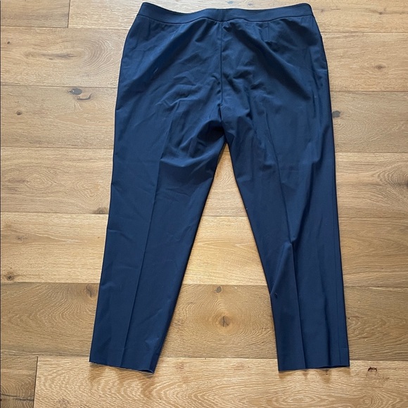 Lafayette 148 New York size 18 Navy Dress Pants wool
Blend trousers - Picture 4 of 9